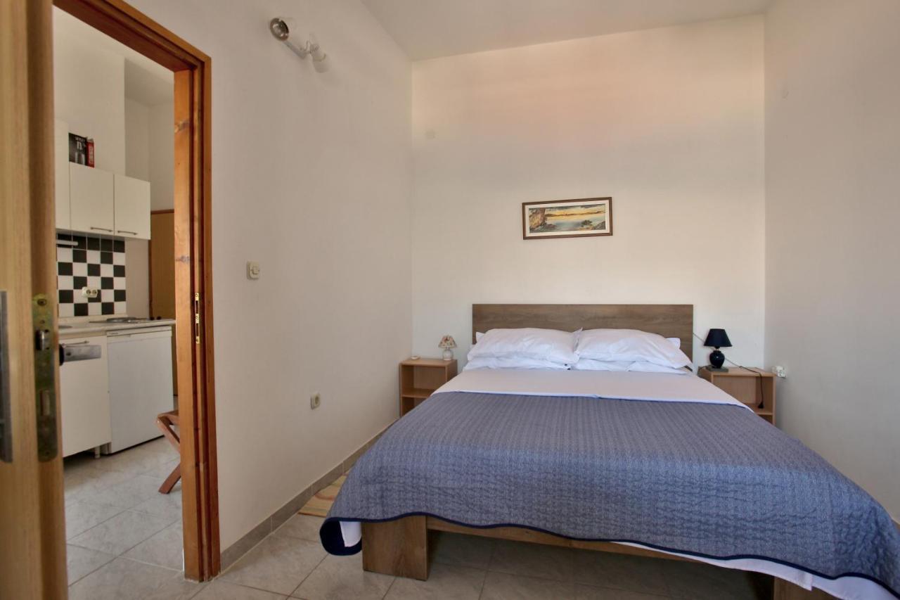 Apartman Branko Pag Town Exterior foto